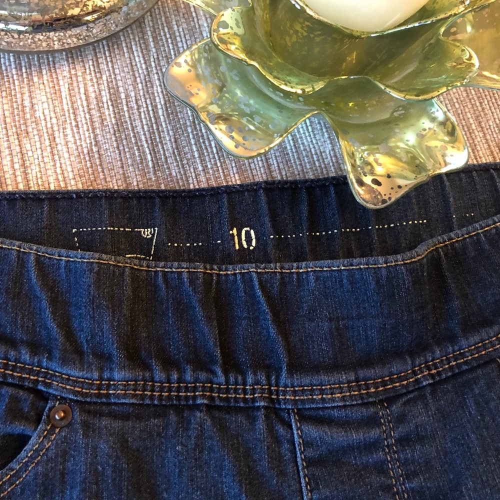 Levi’s Pull-on Crop Jean-Sz 10